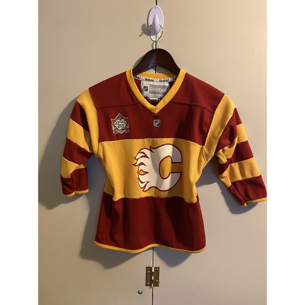 Calgary Flames Reebok NHL Heritage Classic Youth Jersey Size 4-7 Child Red Gold